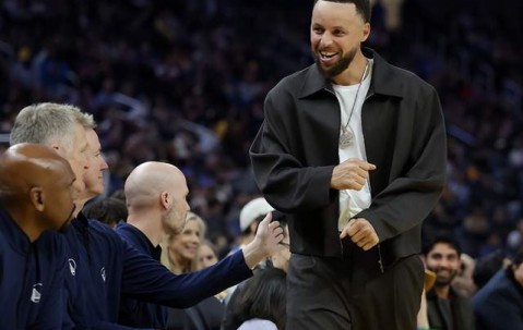 华体会官网-一夜3大消息！库里伤情更新，哈登创里程碑，快船迎重大利好