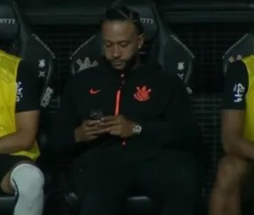 华体会官方网站-巴西媒体：德佩因在替补席玩手机，已经被巴西体育法院起诉