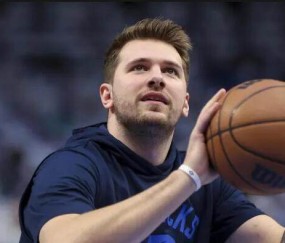 华体会入口-东契奇冲MVP正当时？健康决定他未来高度