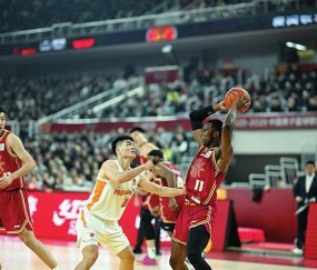 山西男篮21分大胜福建，延续连胜势头